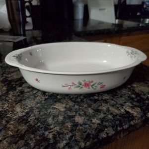 Pfaltzgraff Meadowlane casserole dish